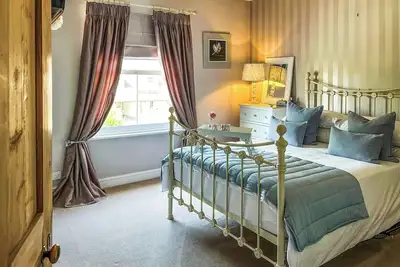 Image de 2 chambres à coucher à Frinton-on-Sea