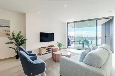 Image de Azure Marina Apartment (Hn1-2b)