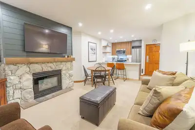 Image de Aspens #218 Prime Ski-in Ski-out! Pool, Hot tubs!