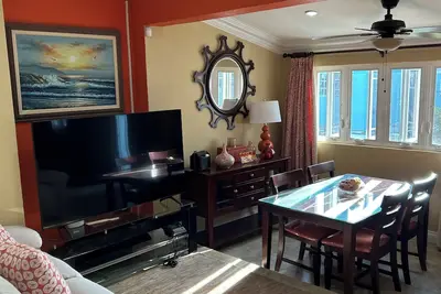 Image de 2-bedroom house in Nassau near downtown and the beach with Wi-Fi and Ac