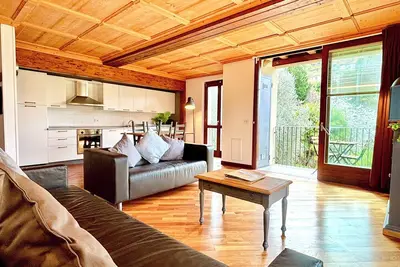 Image de Apartment with balcony, garden, parking. Dog Welcome