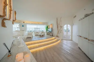 Image de Primafila - Luxury Beach Villa & Private Jacuzzi