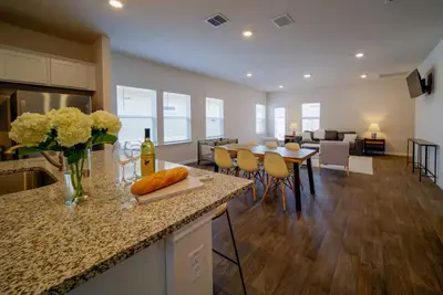 Image de Comfortable Midterm 4br in Manor Near Tesla & Samsung Furnished + Flexible Stays