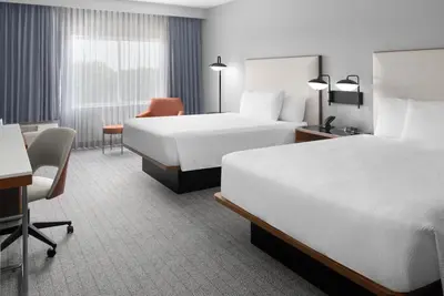 Image de 3-Room Getaway! Relax w/ Smart TVs, Pool & Family-Friendly Attractions