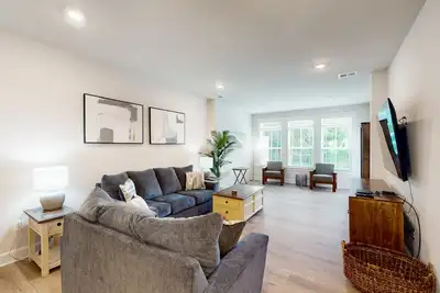 Image de The Peninsula spacious home w/community pool, hot tub, tennis courts