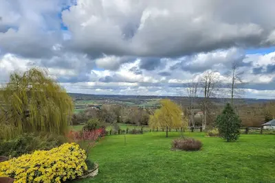 Image de Green-Loft - Beau logement proche Pont L'EvĂŞque - 4 personnes avec jardin