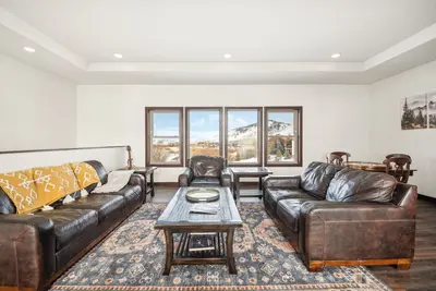 Image de New! 4br Mountain View Home - 5 Minutes to Granby Ranch