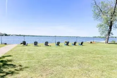 Image de Large 6Bd/3. 5Ba Lake-Front Group Retreat