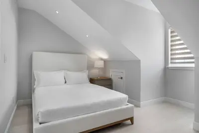Image de Spacious 4-bedroom Townhome Steps From The Beach