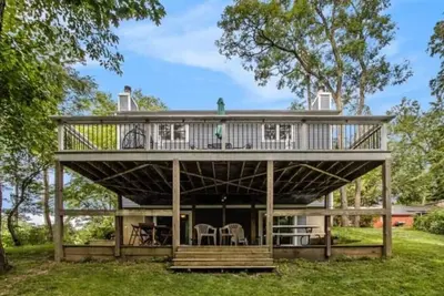 Image de Lakehouse Suite in Richland