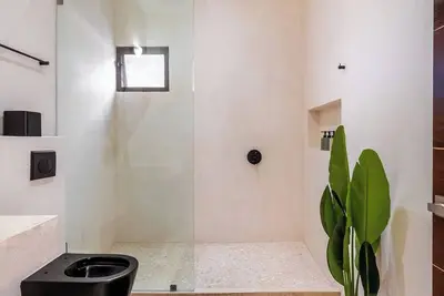 Image de Charming 4-bedroom villa with WiFi, Ac in tranquil Q. R