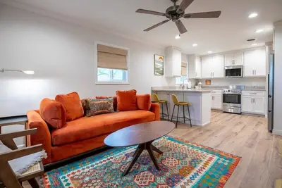 Image de The Square Unit 1, Cozy 1 Br by VelvetDitchVillas