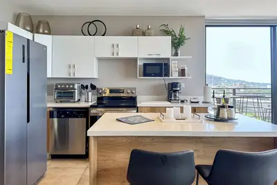 Image de Corner view of Volcano and City, 3br • Stunning Views • 45 Min to Beach