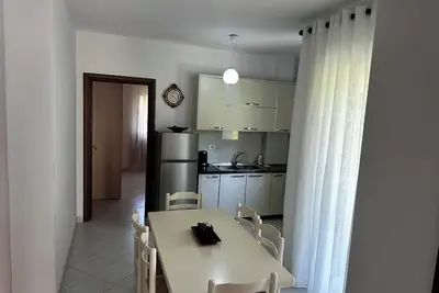Image de Spacious 2-bedroom apartment 1-living room with WiFi, 500m near Beach in Durrës