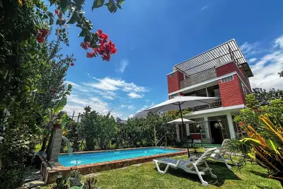 Image de Pet-Friendly Retreat with Fenced Garden & Pool