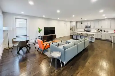 Image de Roof Deck, Sleeps 10, W/D, Waterviews!