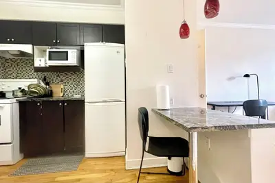 Image de Downtown McGill festival area explore the city in wonderful summer