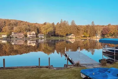 Image de Waterfront Charming 4-bedroom cottage with WiFi, Ac in Montrose
