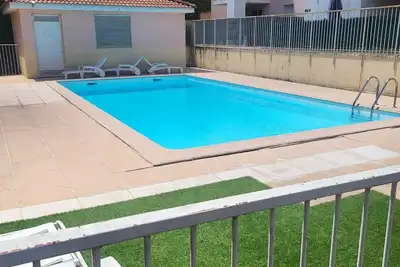 Image de Charmant 2 pièces dans résidence avec piscine