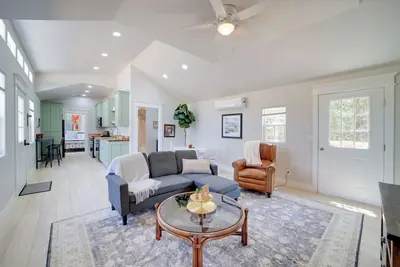 Image de Hike, Fish & Explore: Cabin Near Eufala Lake!