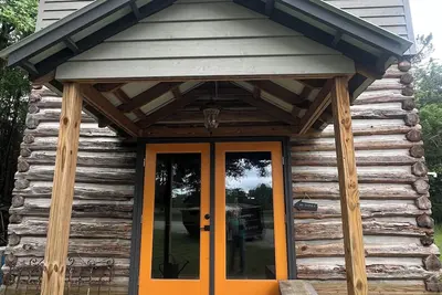 Image de Cozy cabin with Ac and WiFi in peaceful Bahama