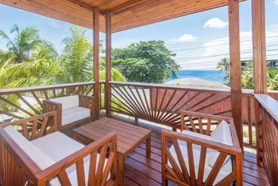 Image de Charming 2-bedroom cabin in the vibrant West End, Roatan with WiFi, Ac