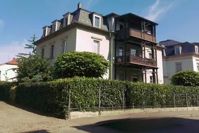 Image de 150 sqm in Dresden city villa from the Wilhelminian era.