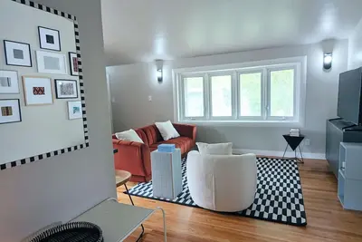 Image de Charming 3-bedroom house with WiFi, fitness room in Pontiac