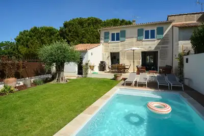 Image de 3-bedroom villa with private pool and Ac