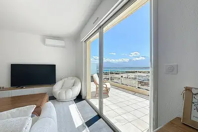 Image de T3 d’Exception avec Vue Panoramique sur la Baie de Calvi