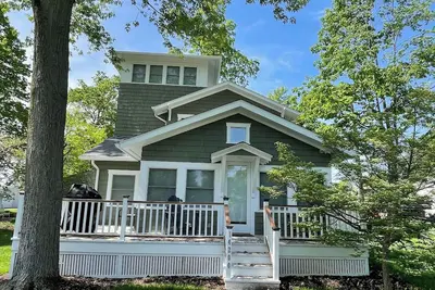 The Lakeview Retreat