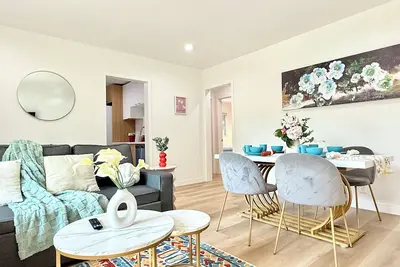 Image de Jie's choice- New! 2b1b The Mar Vista Retreat