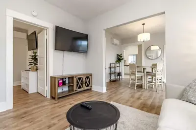 Image de Charming 2-bedroom house in Seattle with WiFi, Ac, 5 minutes from downtown