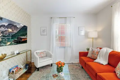 Image de Cozy Bungalow - 3 Mi to Uptown Charlotte