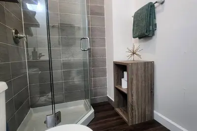 Image de Charming 2-bedroom house in Beechgrove Indianapolis bring your pet!
