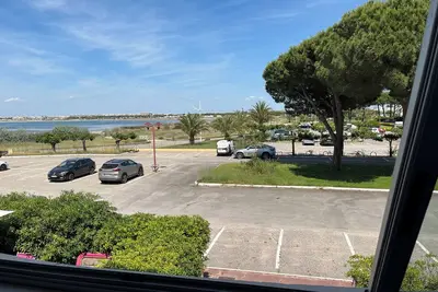 Image de Apt T2 en bord de mer dans une résidence privatisée, vue mer à 50m de la plage