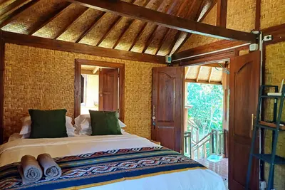 Kimbaran Bungalow in Tropical Valley Near Beach & Nature Reserve with WiFi