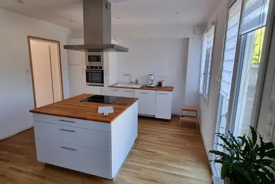Image de Châlons : Séjour Cocooning avec Balnéo, Jardin et Garage