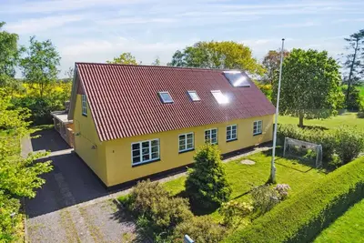 \"Agny\" - 2. 2km from the sea by Interhome