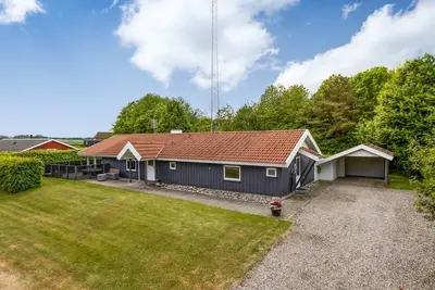 Image de \"Irlin\" - 850m from the sea by Interhome