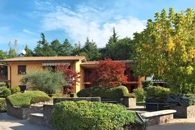 Image de Confortable appartement avec piscine, climatisation, Tv, balcon, animaux admis et parking