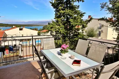 Image de Apartment Ivanka - 200 m from sea, balcony, sea view, Bbq, private parking