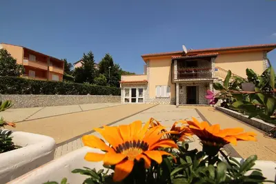 Image de Apartment Nevenka - 70 m from the sea, terrace, town center, barbecue