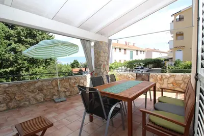 Image de Apartments Mikulan Nara Priz - with Terrace, 350 m from the Beach