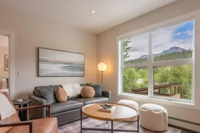 Image de Cosmo’s Getaway | Mtn Views | Ac | Bbq | King Bed