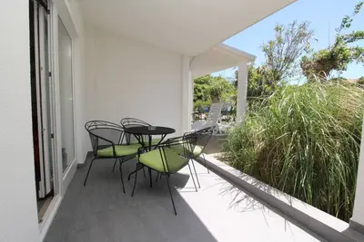 Image de Apartment complex Villas Corinthia 1 - 100m from the Beach, with Terrace, surrounded by Greenery