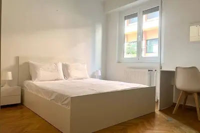 Image de Spacious 4 Bd Gem in Historic Kipseli Area