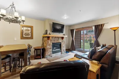 Image de Garden-Level Gem: 2-Min Walk to Gondola, Pool & Hot Tub Access!