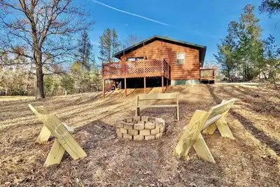 Image de 2-bedroom cabin in Friendship with WiFi, Ac. 25 minutes from Wisconsin Dells!