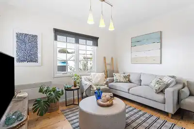 Image de Coastal Cottage close to Bay and Shops